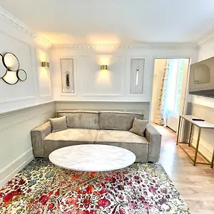 Adele Passy Appartement Paris